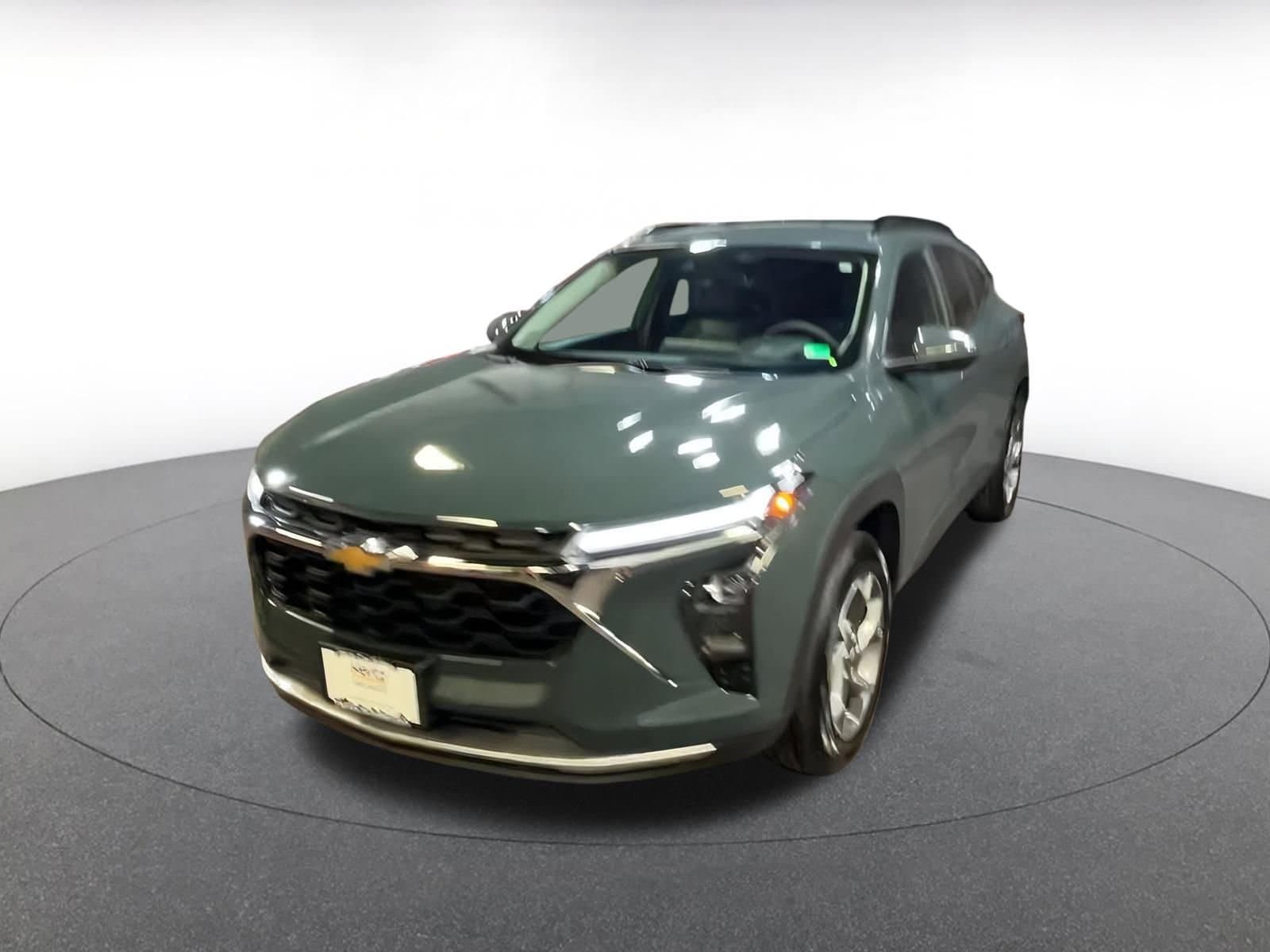 Thumbnail: 2025 Chevrolet Trax - 7