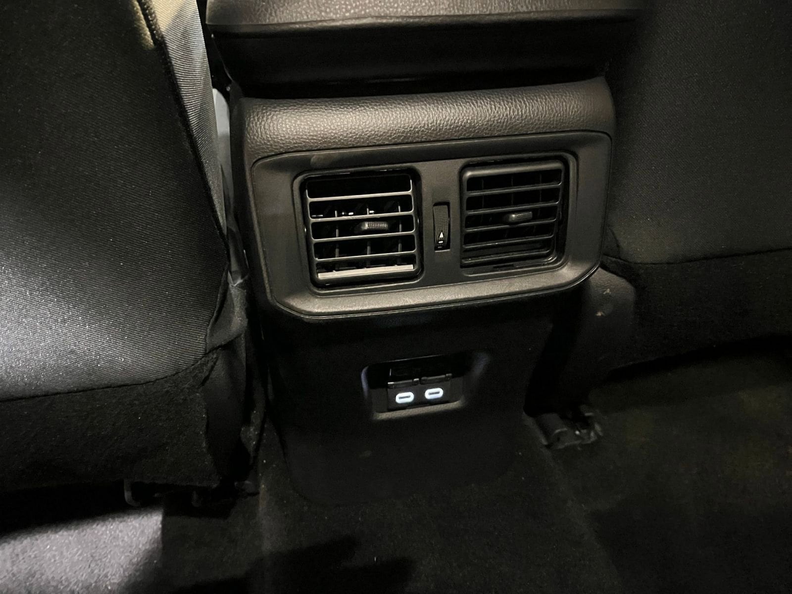 Thumbnail: 2025 Toyota RAV4 - 25