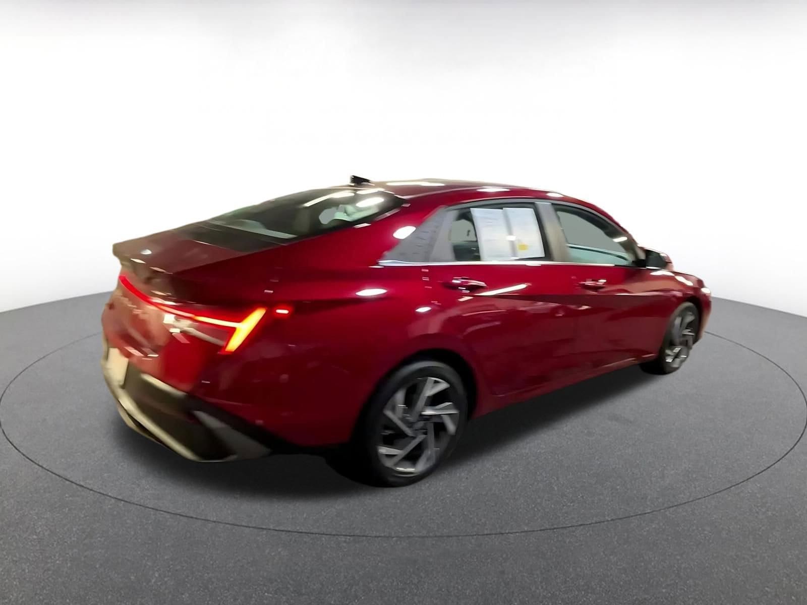 Thumbnail: 2025 Hyundai Elantra - 15