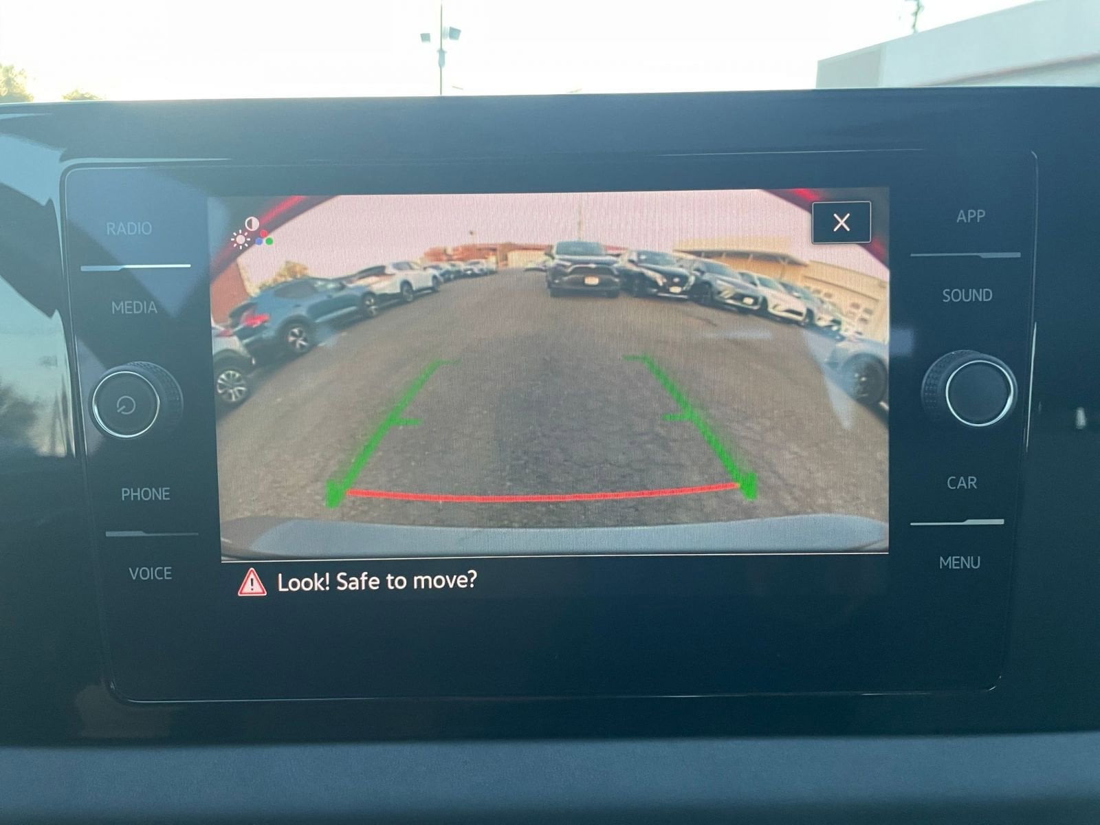 Thumbnail: 2025 Volkswagen Jetta - 17