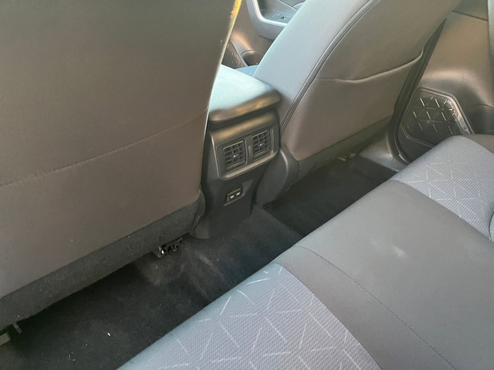 Thumbnail: 2025 Toyota RAV4 - 24