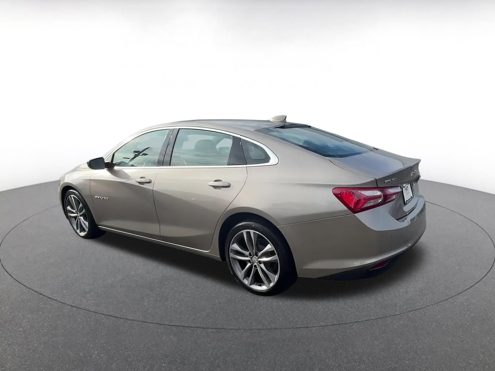 Thumbnail: 2024 Chevrolet Malibu - 10