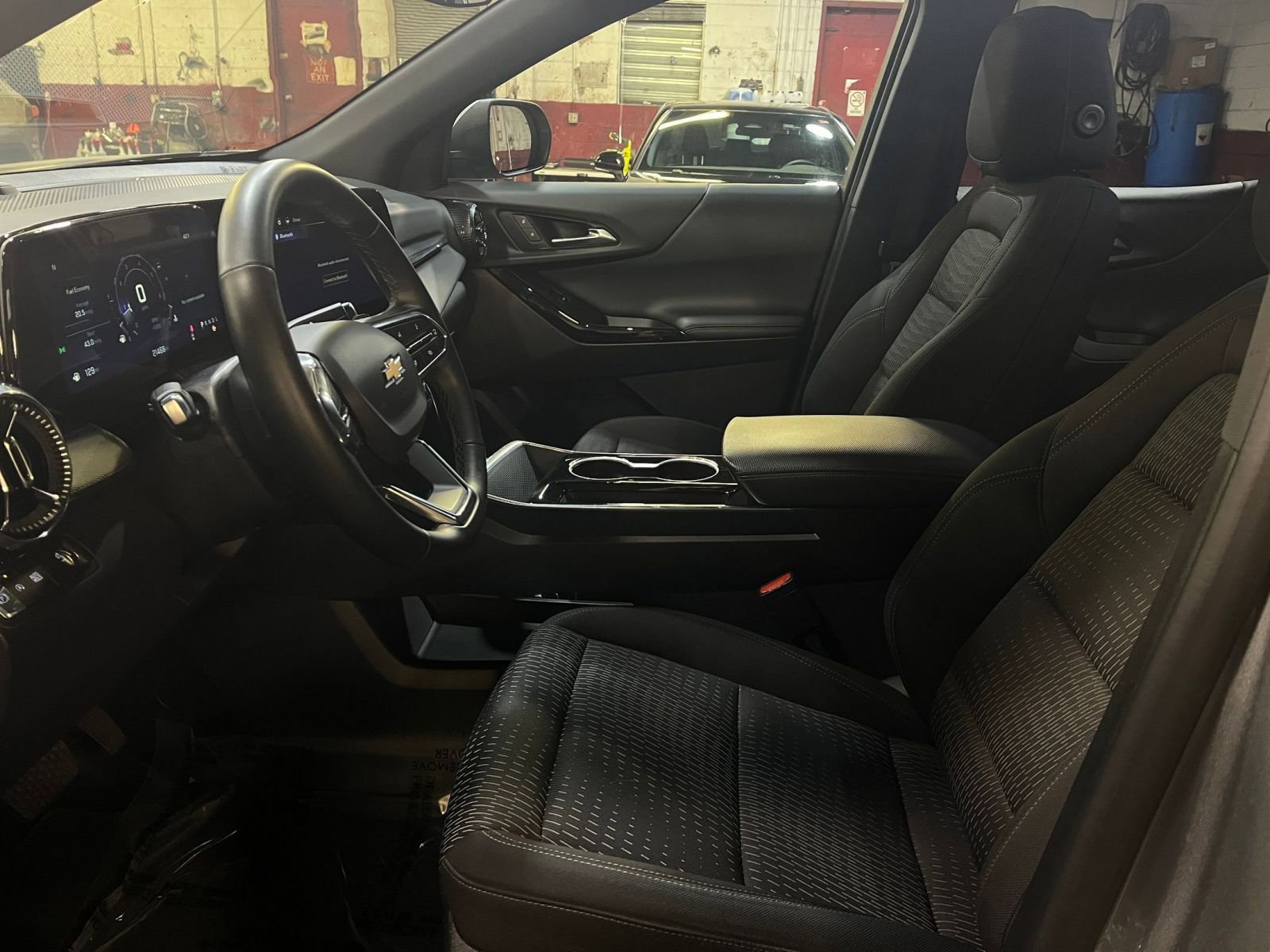 Thumbnail: 2025 Chevrolet Equinox - 25