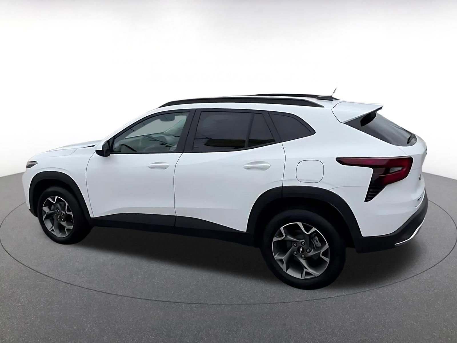 Thumbnail: 2025 Chevrolet Trax - 10