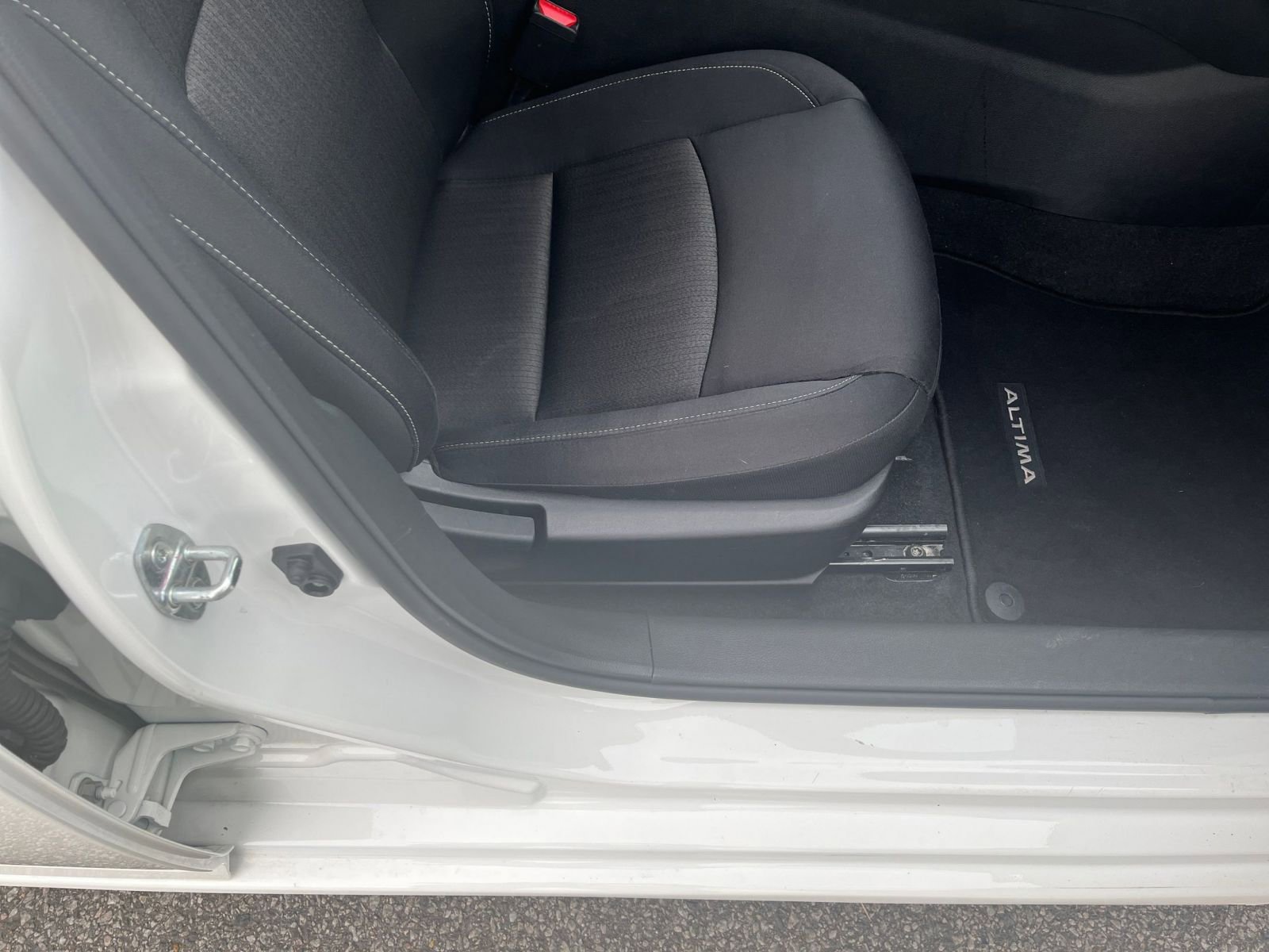 Thumbnail: 2025 Nissan Altima - 28