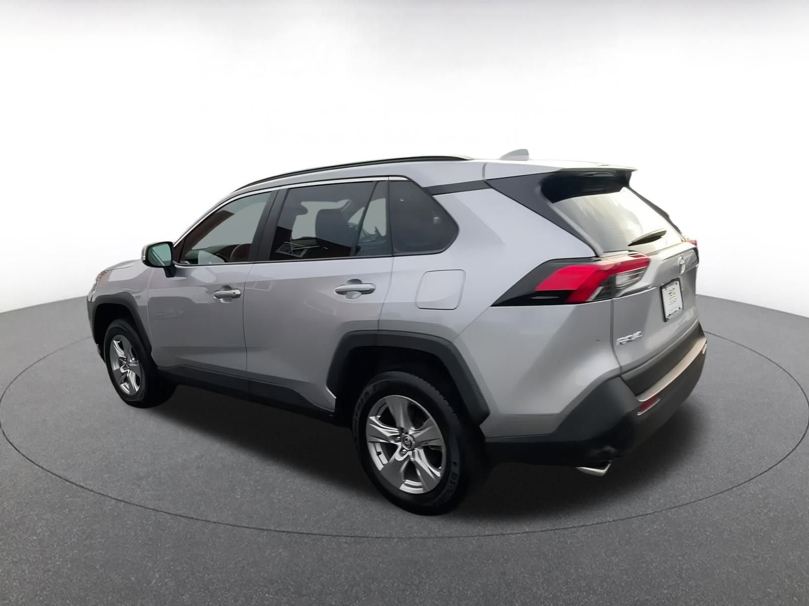Thumbnail: 2024 Toyota RAV4 - 10