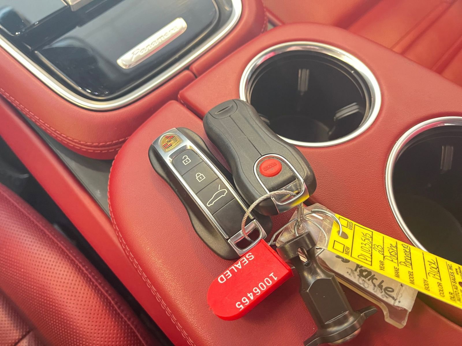 Thumbnail: 2023 Porsche Panamera - 22