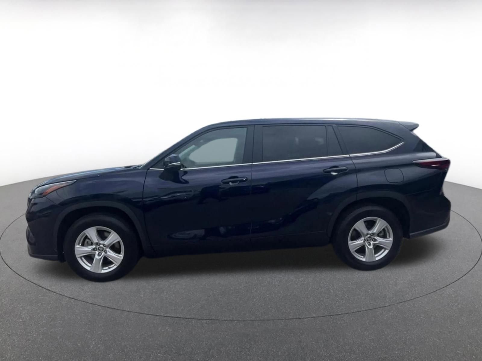 Thumbnail: 2025 Toyota Highlander - 9
