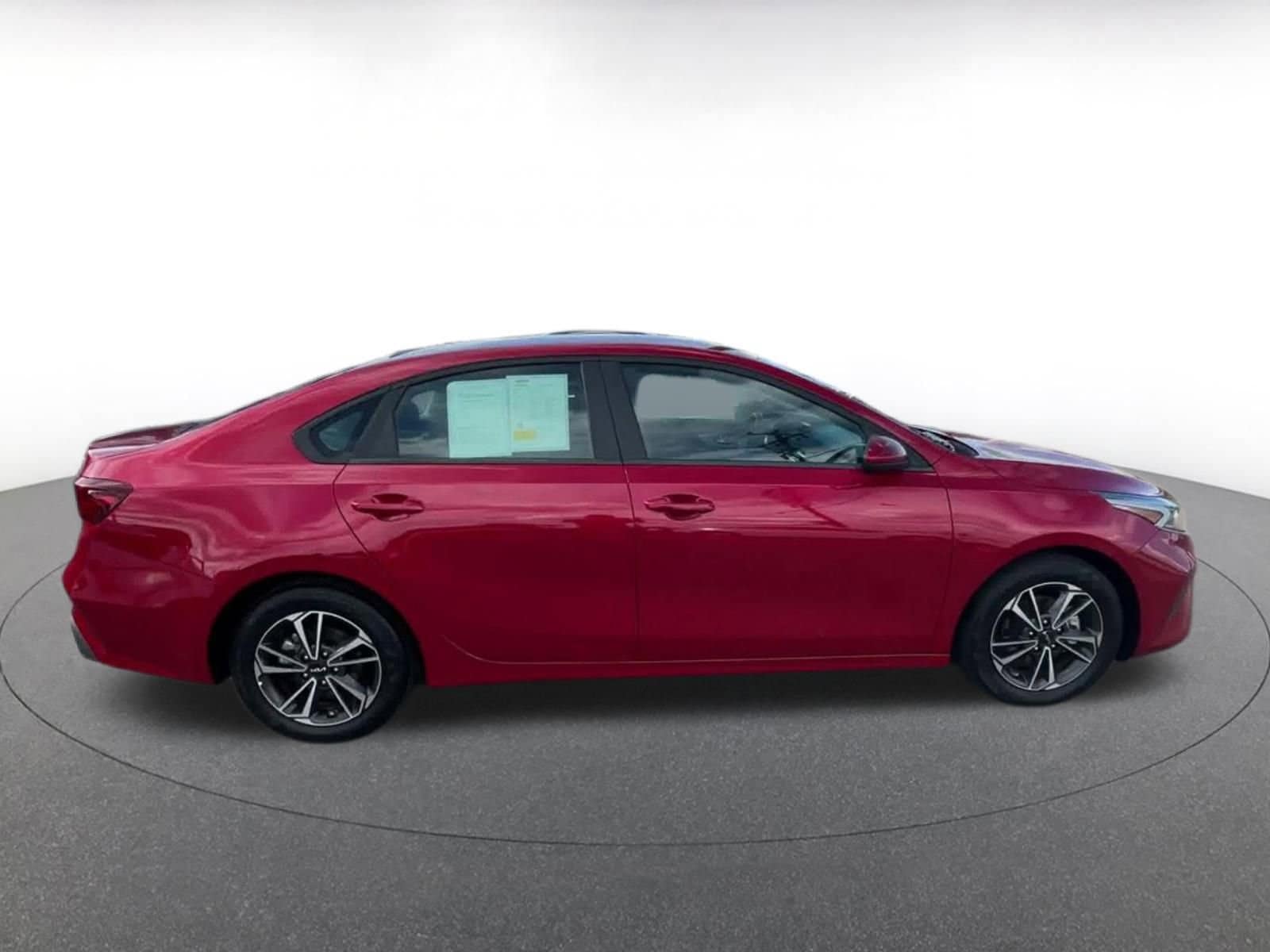 Thumbnail: 2024 Kia Forte - 16