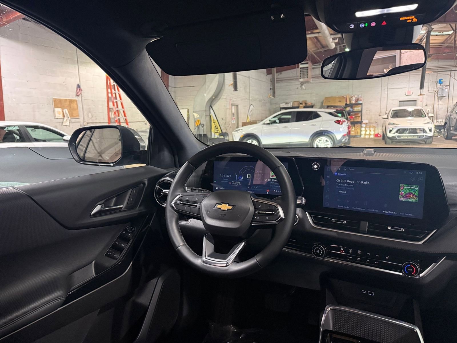 Thumbnail: 2025 Chevrolet Equinox - 33