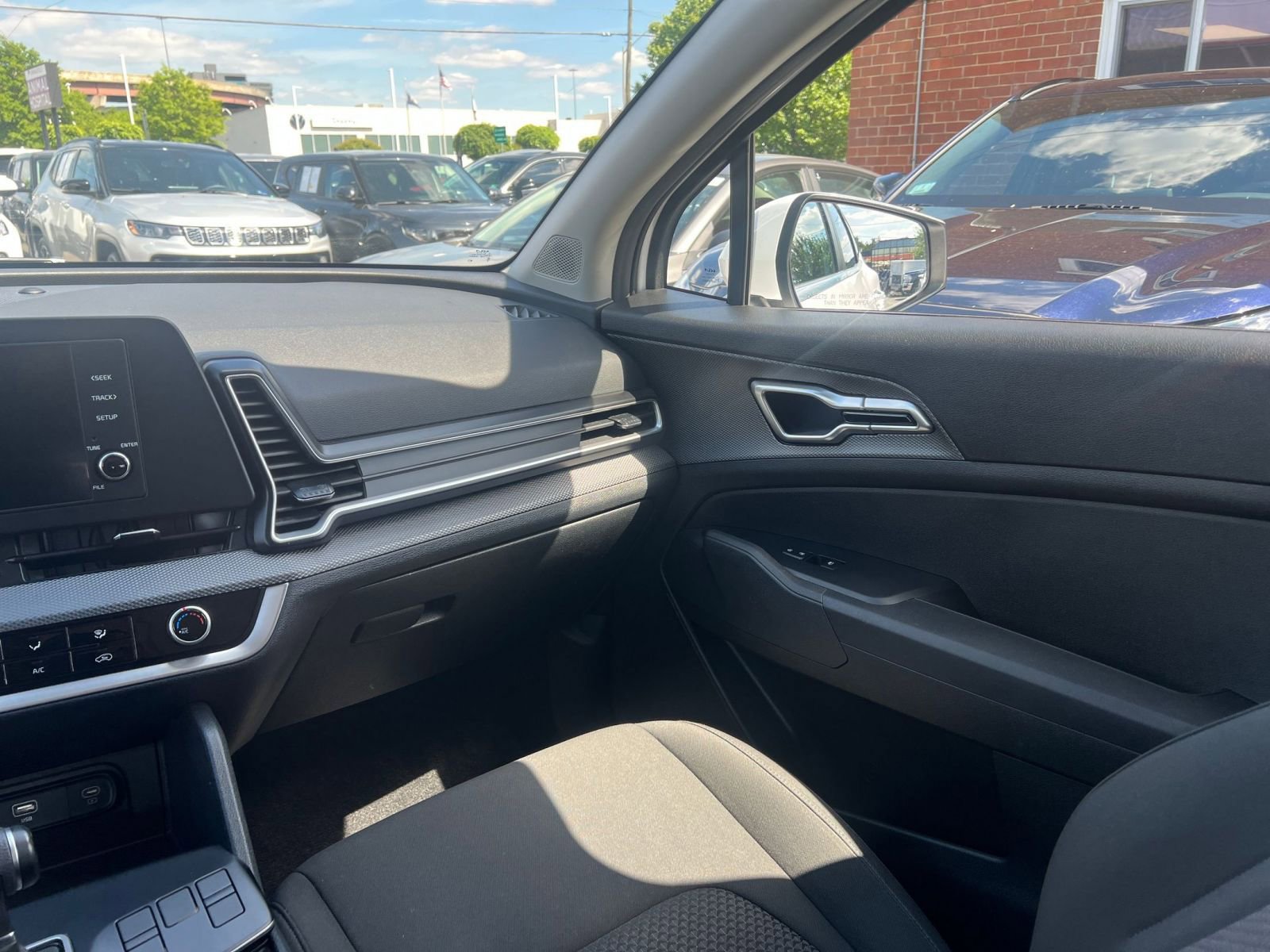 Thumbnail: 2025 Kia Sportage - 34