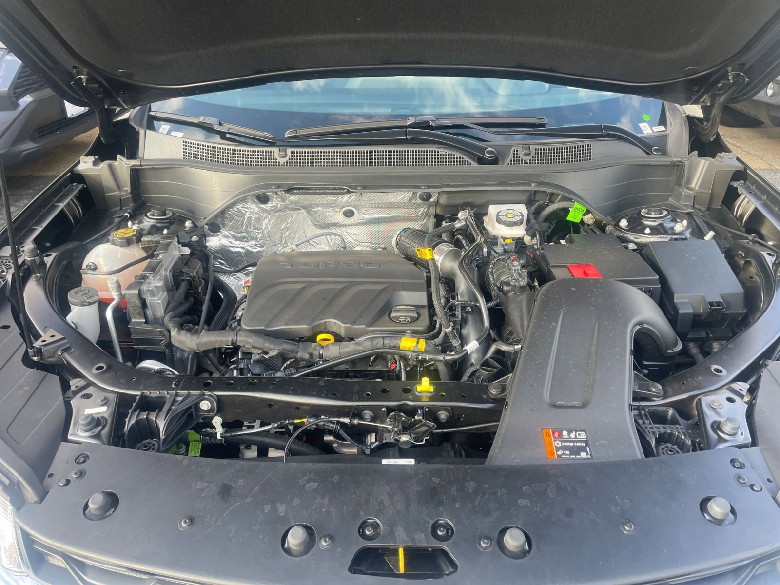 Thumbnail: 2025 Chevrolet Trax - 32