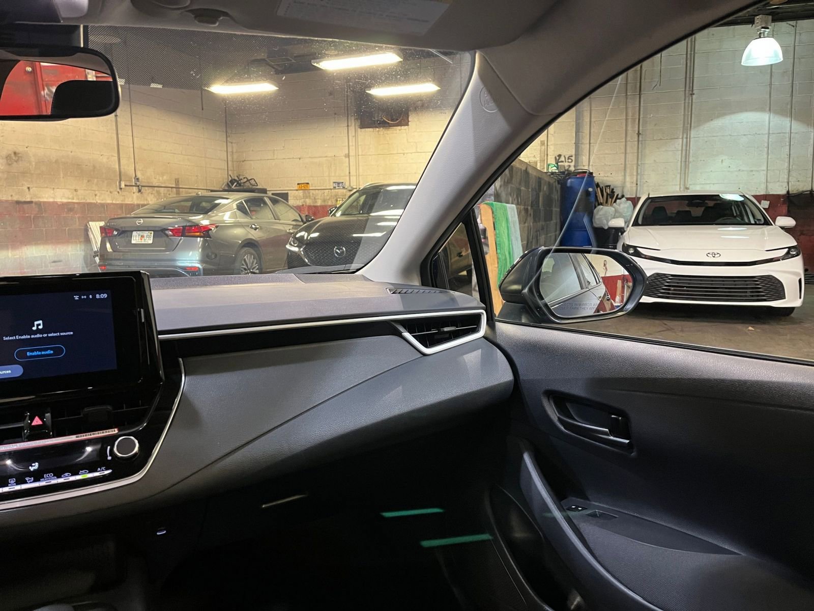 Thumbnail: 2025 Toyota Corolla - 34