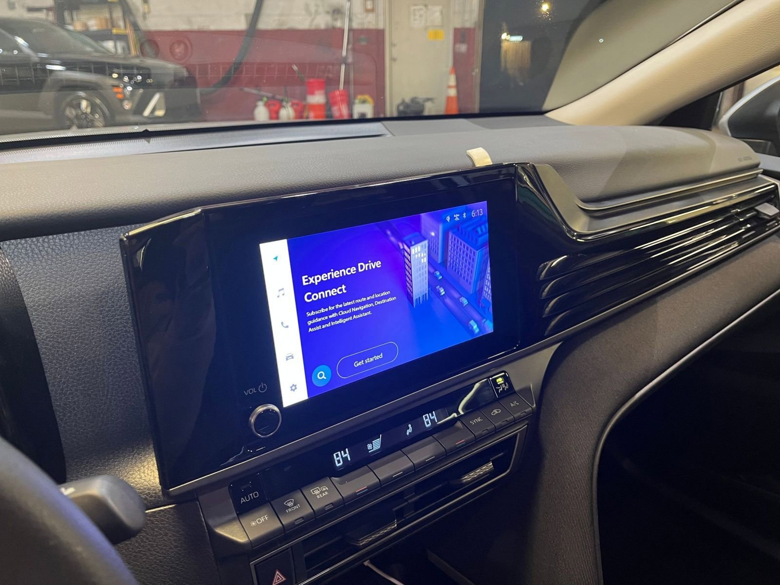 Thumbnail: 2025 Toyota Camry - 21