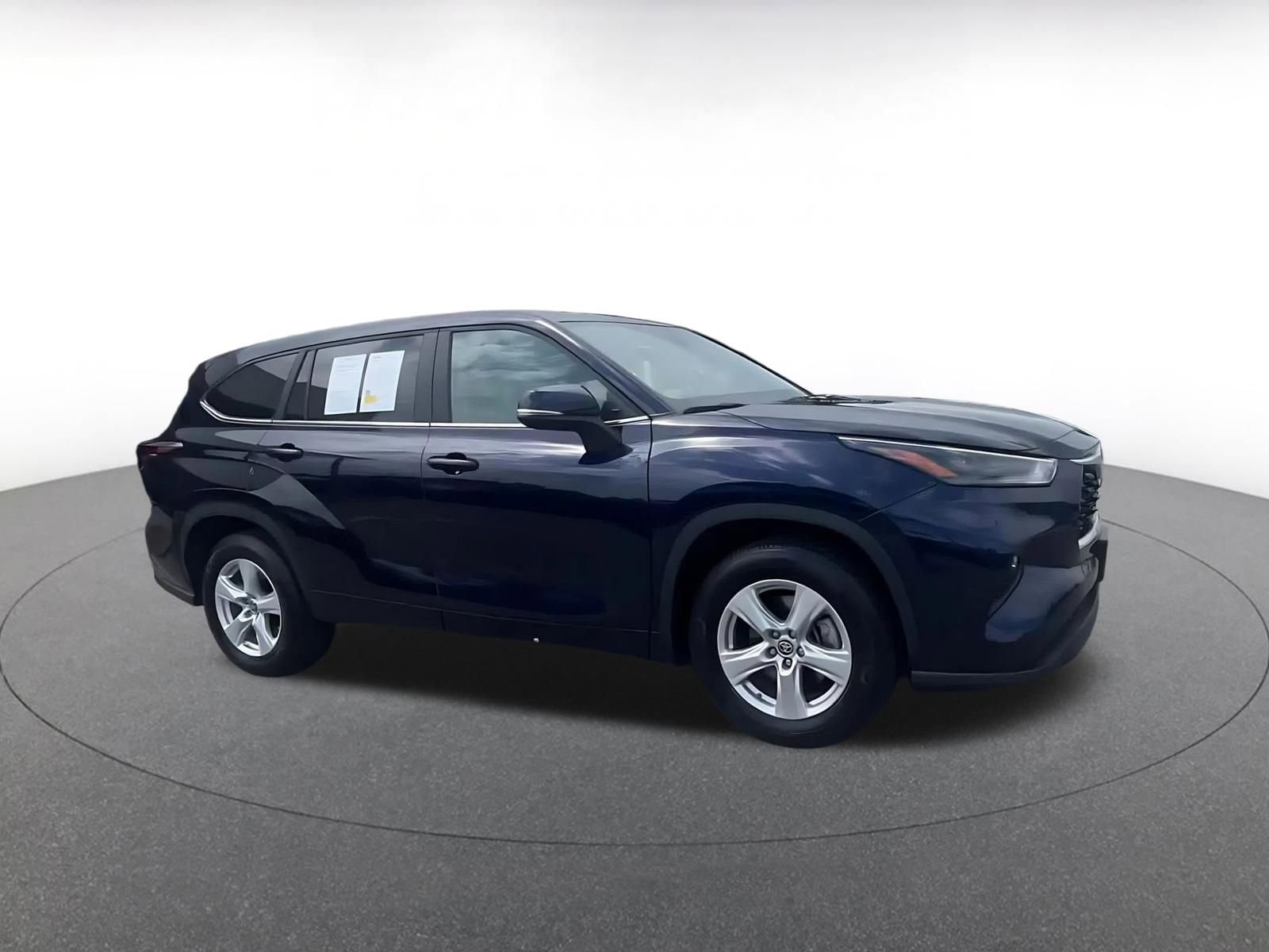 Thumbnail: 2025 Toyota Highlander - 2
