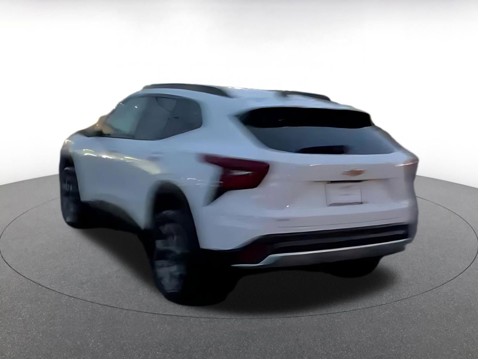 Thumbnail: 2025 Chevrolet Trax - 4