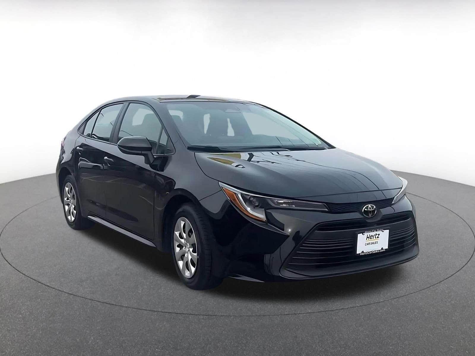 Thumbnail: 2025 Toyota Corolla - 3