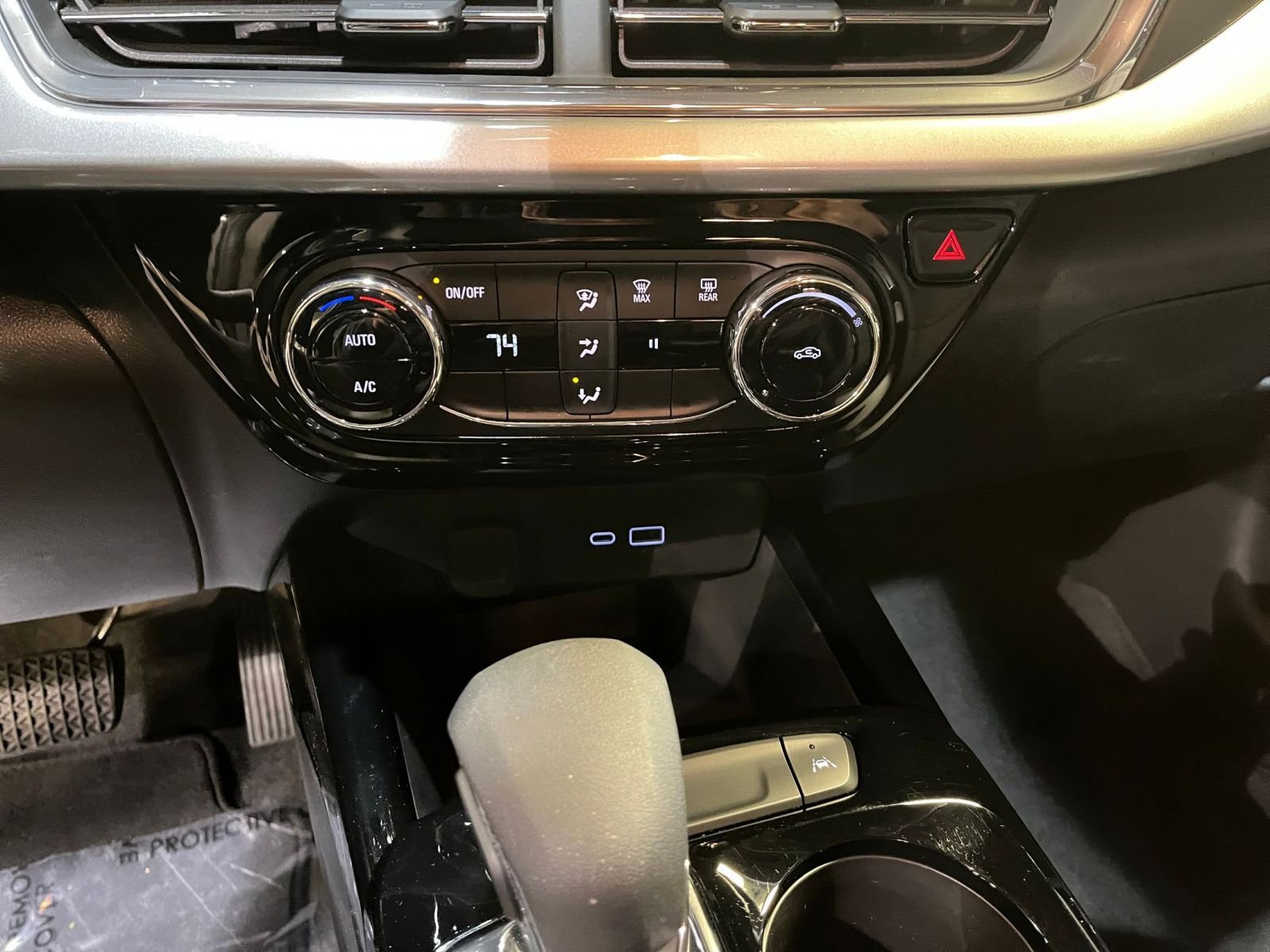 Thumbnail: 2025 Chevrolet Trax - 18