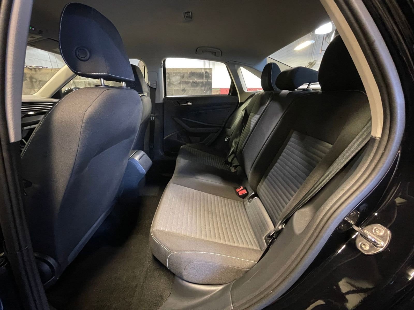 Thumbnail: 2025 Volkswagen Jetta - 23