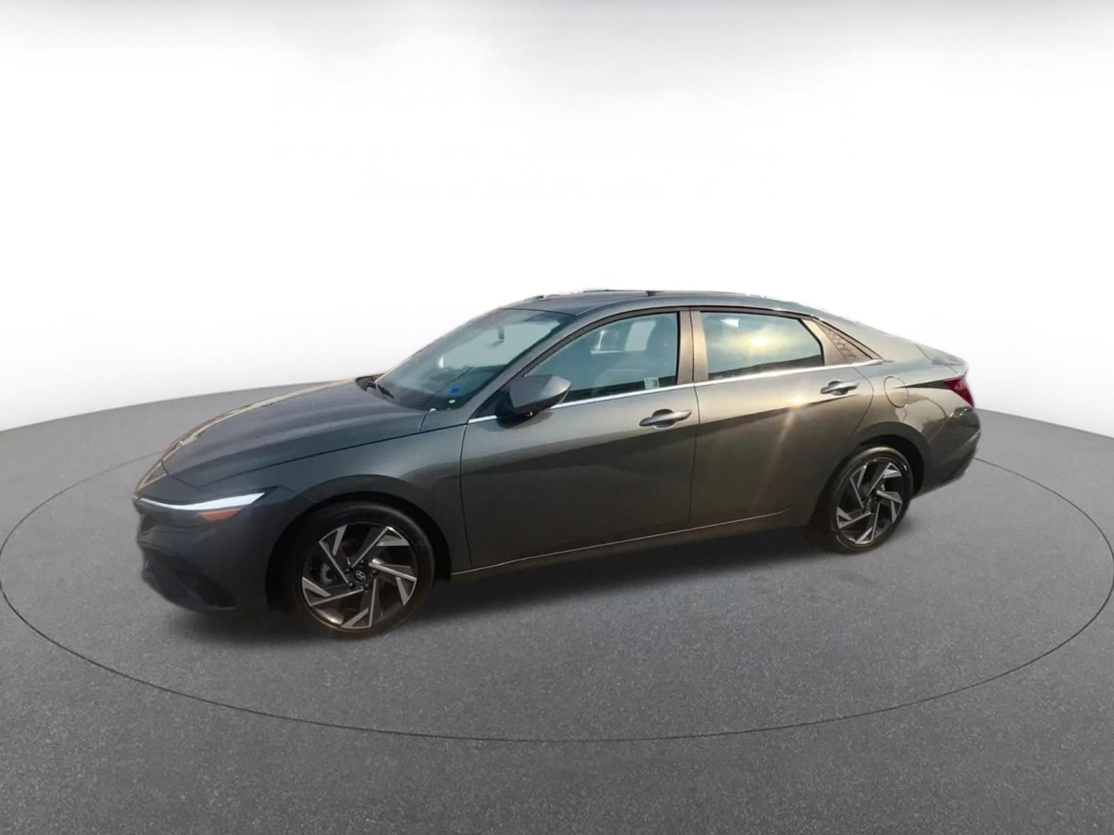 Thumbnail: 2025 Hyundai Elantra - 8