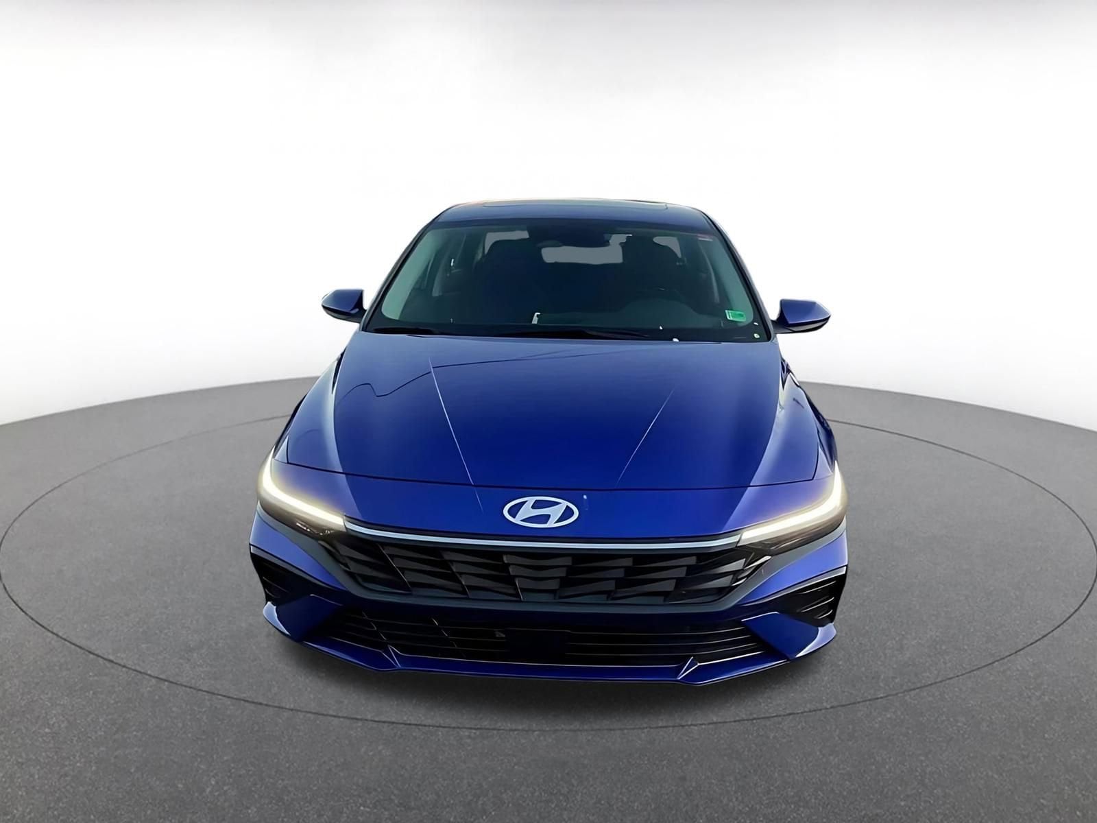 Thumbnail: 2025 Hyundai Elantra - 4