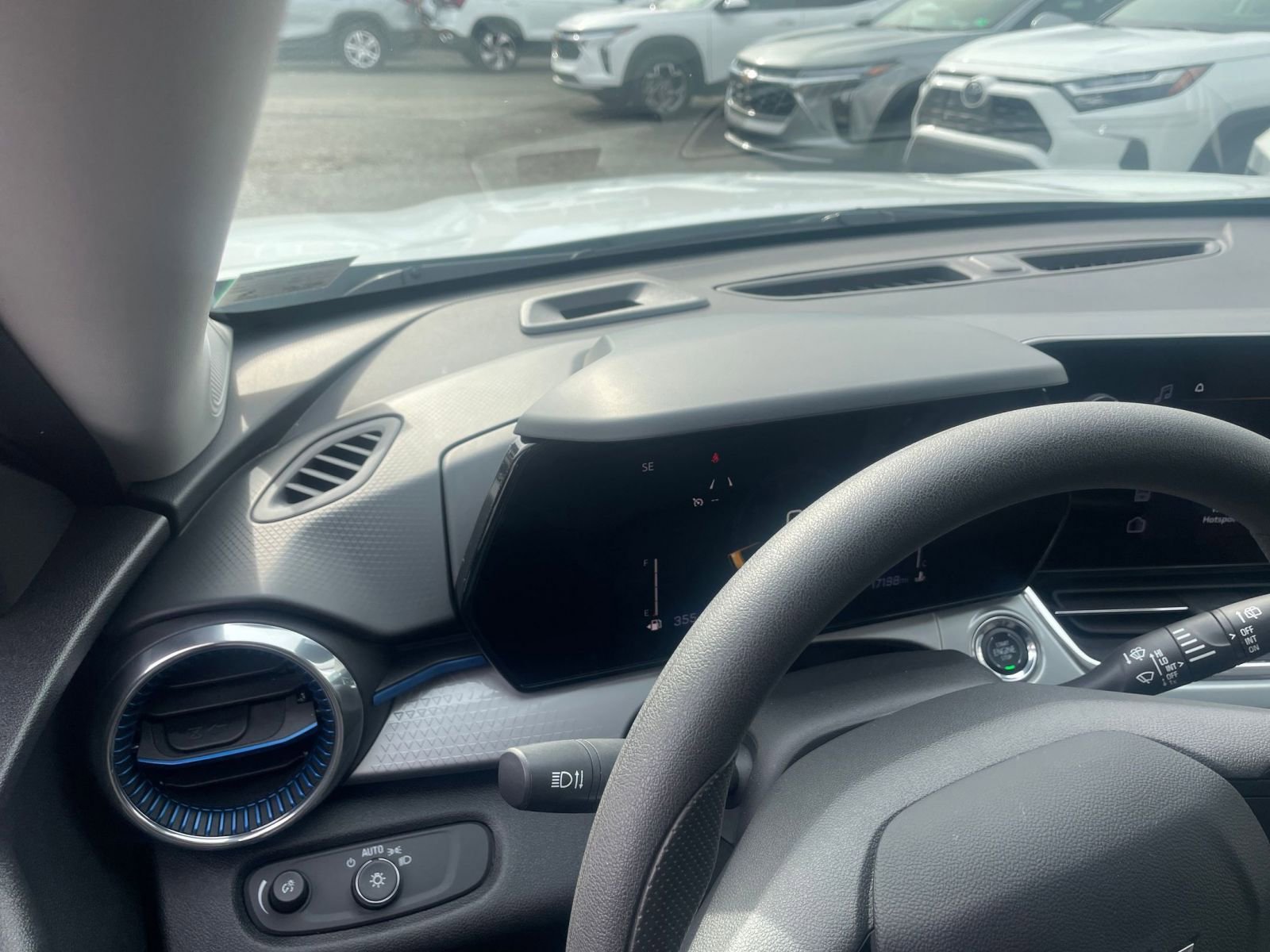 Thumbnail: 2025 Chevrolet Trax - 34