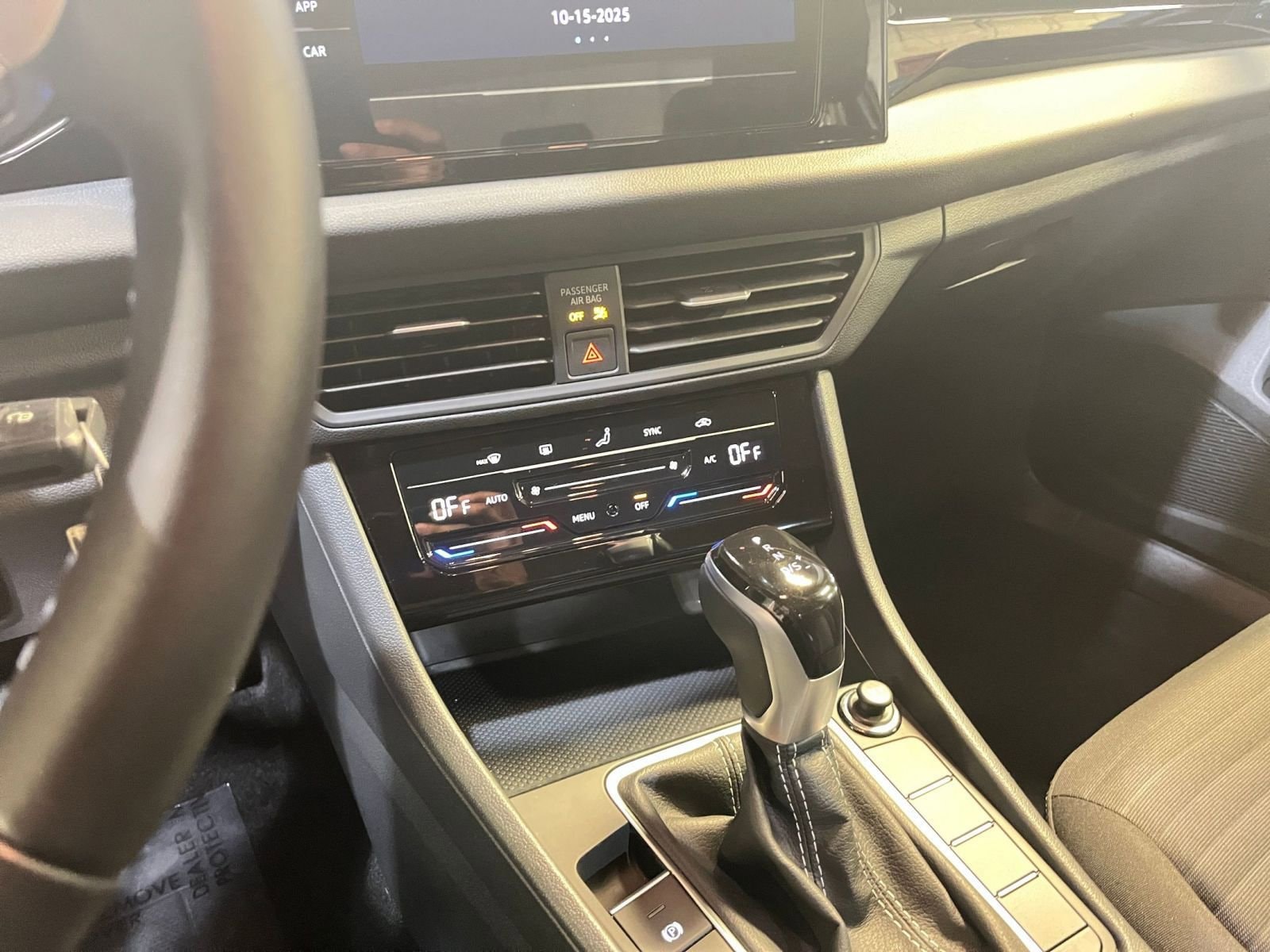 Thumbnail: 2025 Volkswagen Jetta - 18