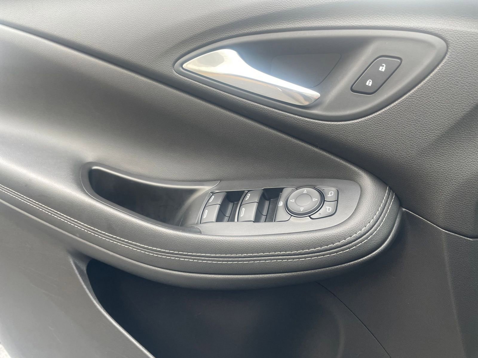 Thumbnail: 2025 Buick Encore GX - 20