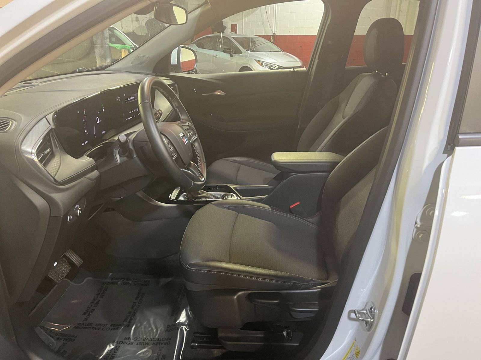 Thumbnail: 2025 Buick Encore GX - 25