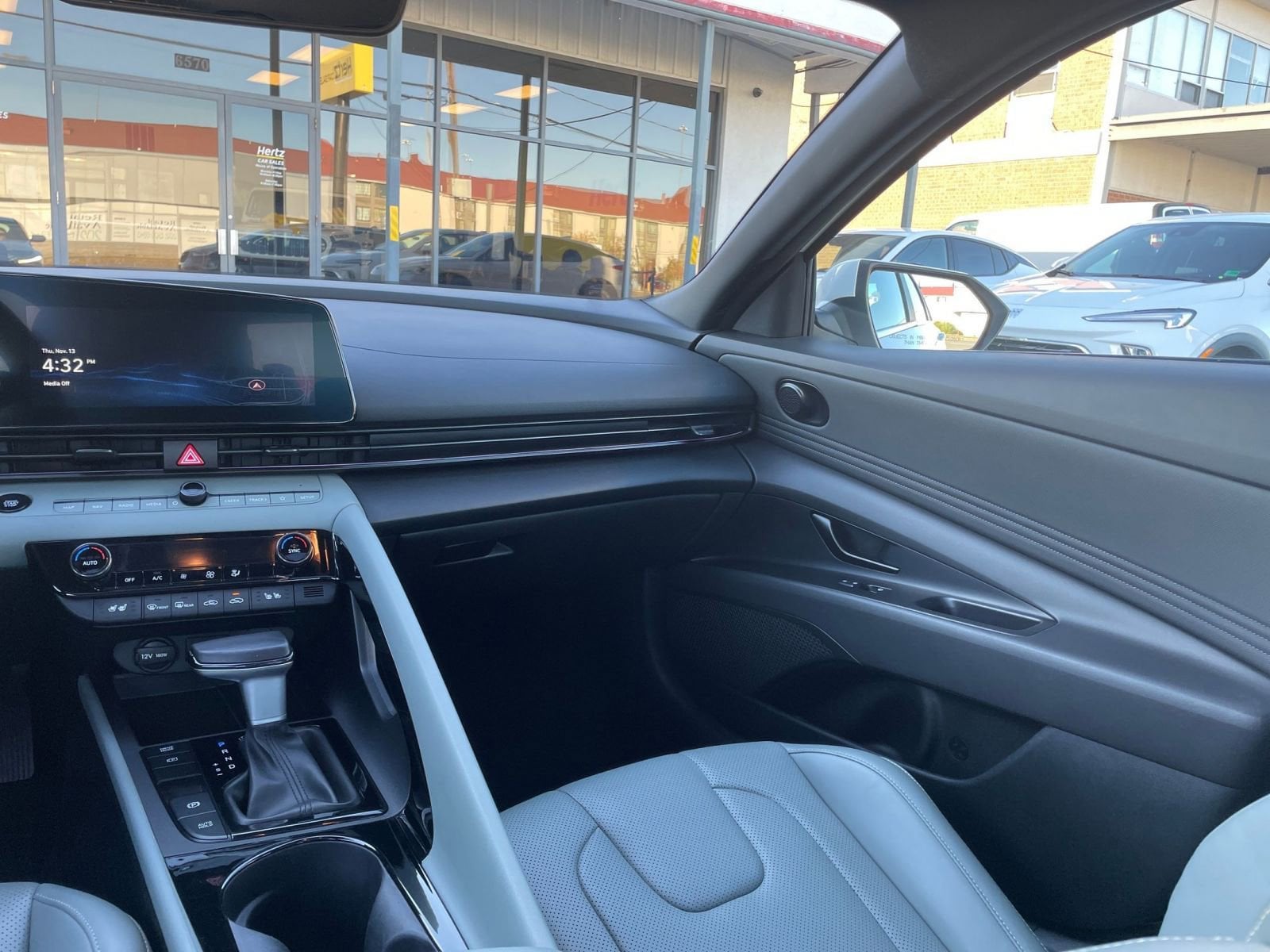 Thumbnail: 2025 Hyundai Elantra - 35