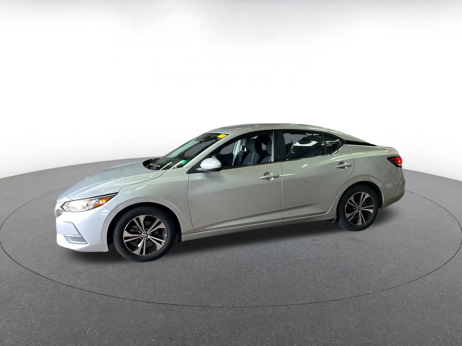 Thumbnail: 2023 Nissan Sentra - 4
