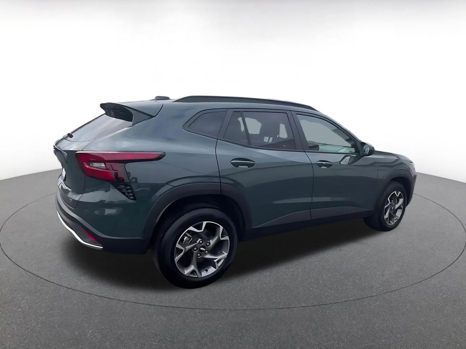 Thumbnail: 2025 Chevrolet Trax - 14