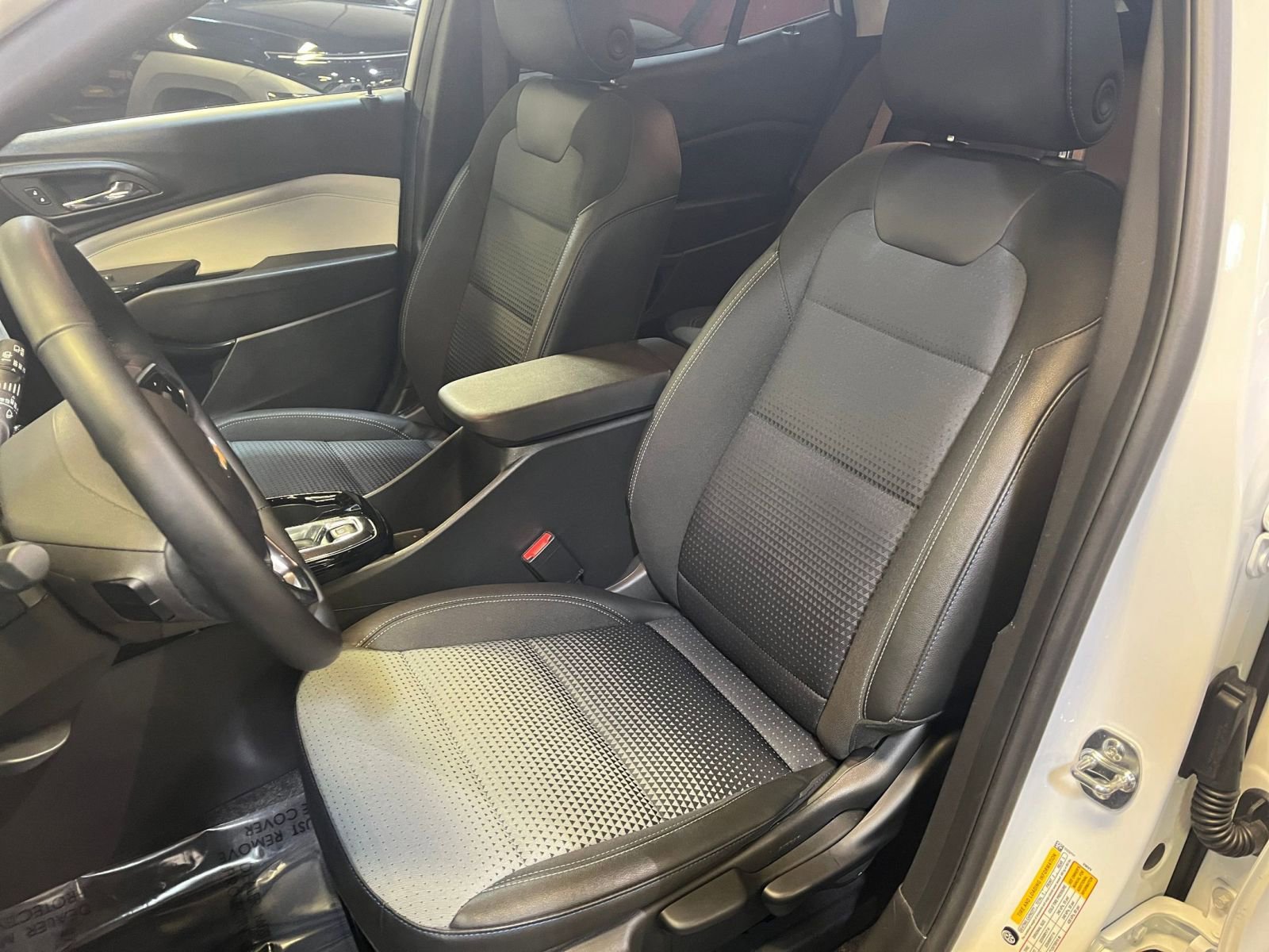 Thumbnail: 2025 Chevrolet Trax - 35