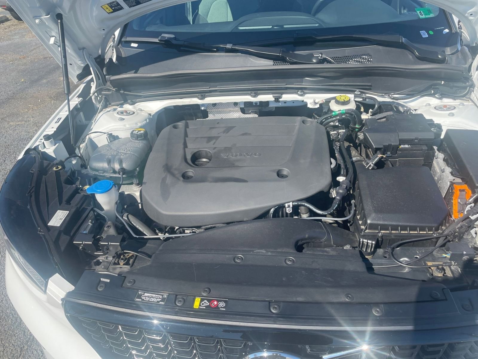 Thumbnail: 2024 Volvo XC40 - 32