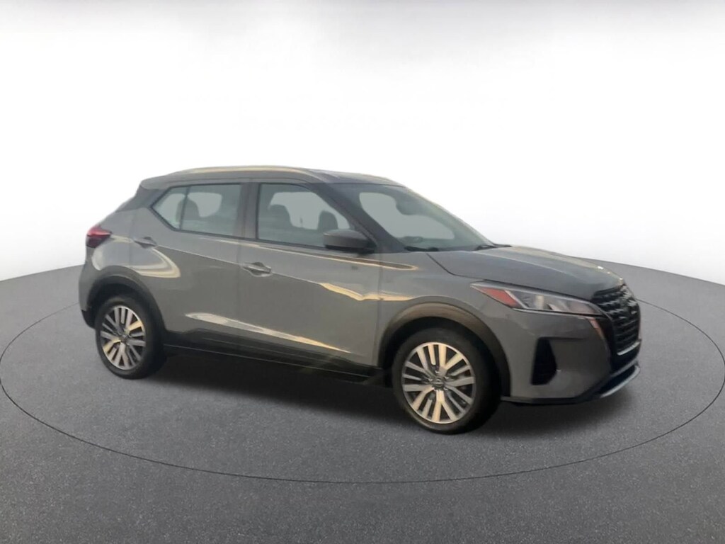2024 Nissan Kicks SV photo 2