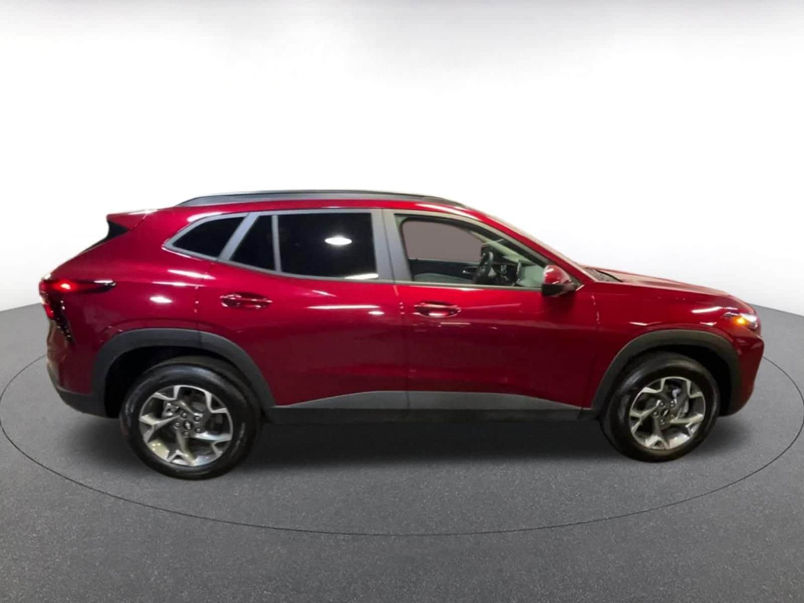 Thumbnail: 2025 Chevrolet Trax - 16