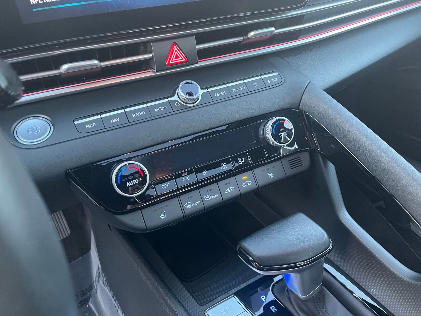 Thumbnail: 2025 Hyundai Elantra - 18