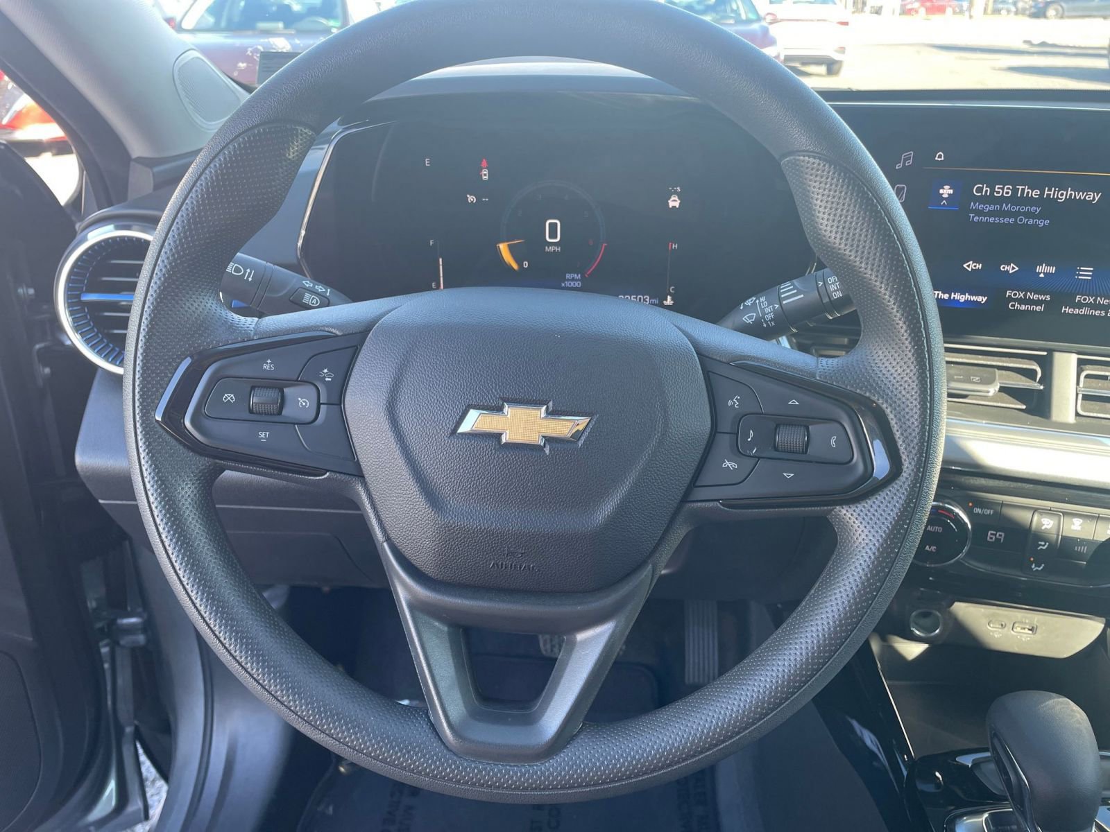 Thumbnail: 2025 Chevrolet Trax - 27