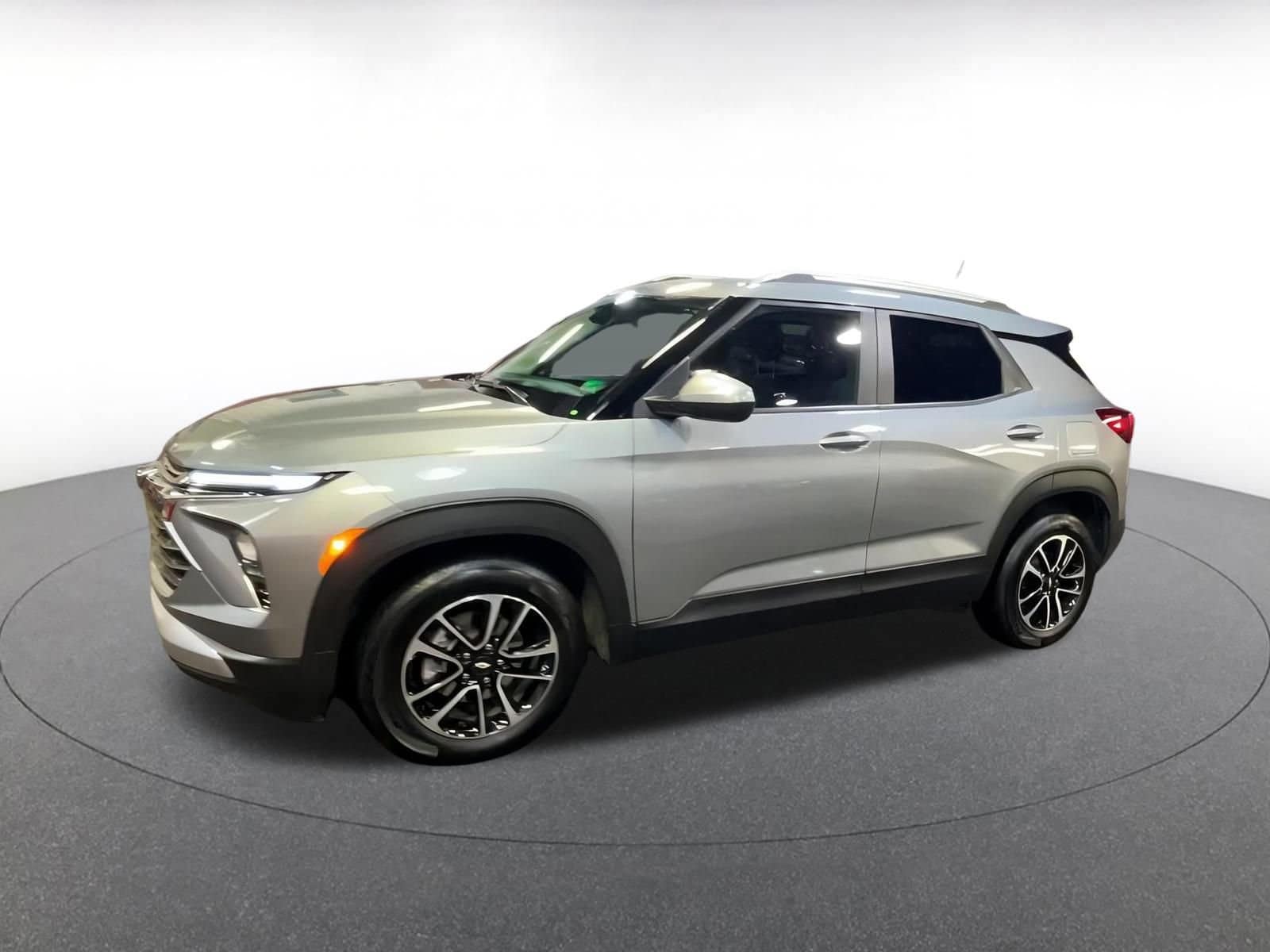 Thumbnail: 2025 Chevrolet TrailBlazer - 8