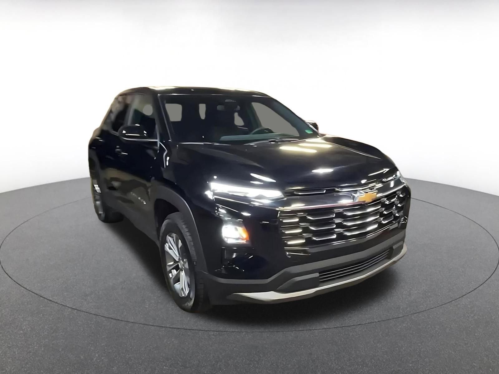 Thumbnail: 2025 Chevrolet Equinox - 3