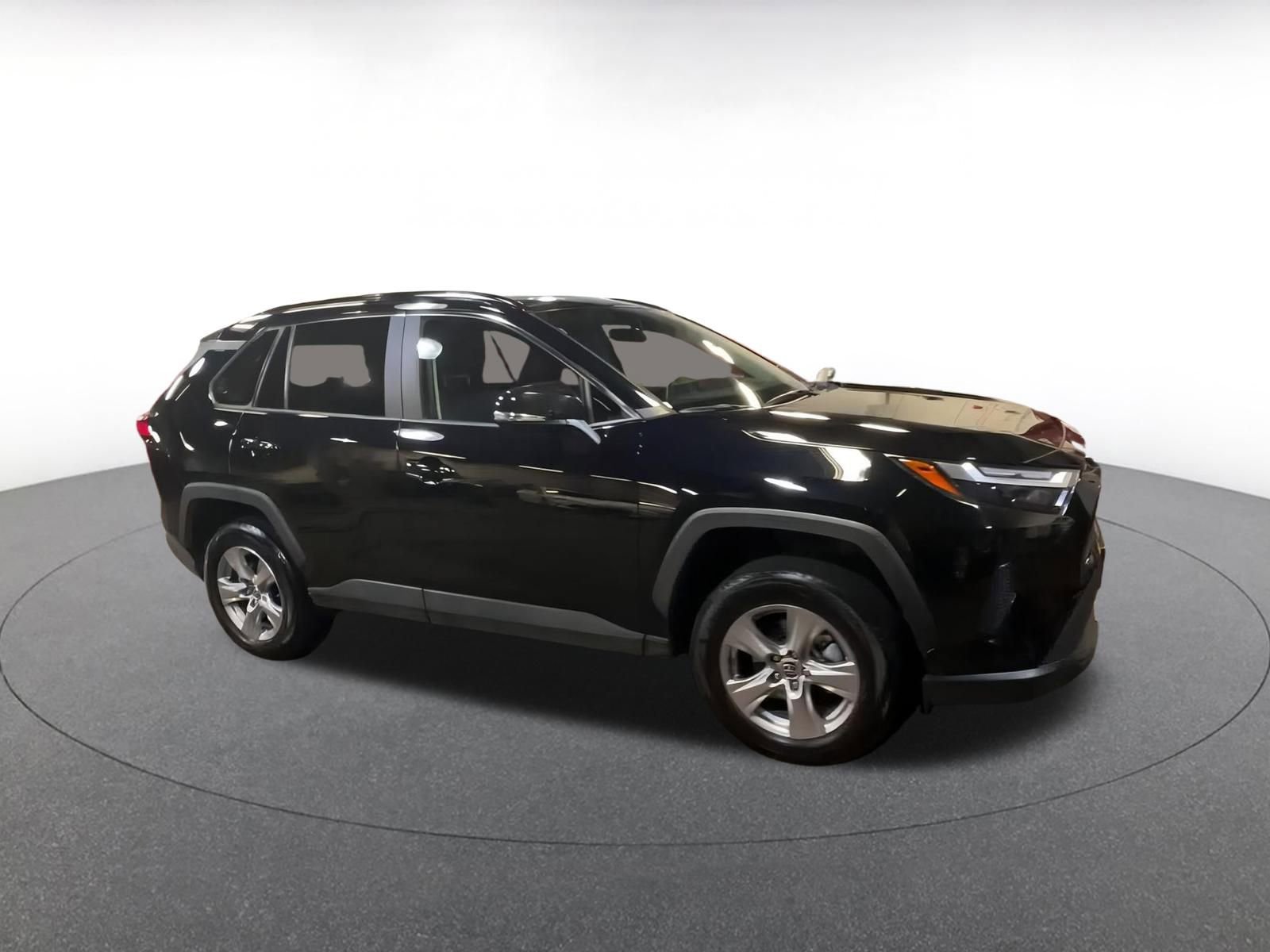 Thumbnail: 2025 Toyota RAV4 - 2