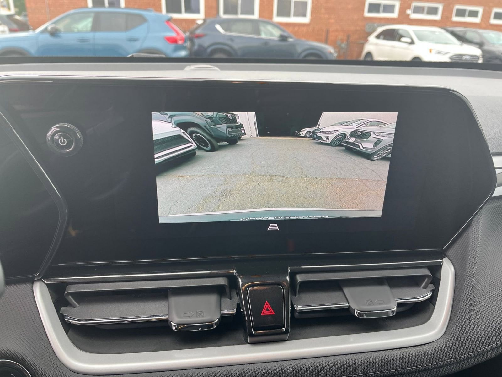 Thumbnail: 2025 Chevrolet TrailBlazer - 17