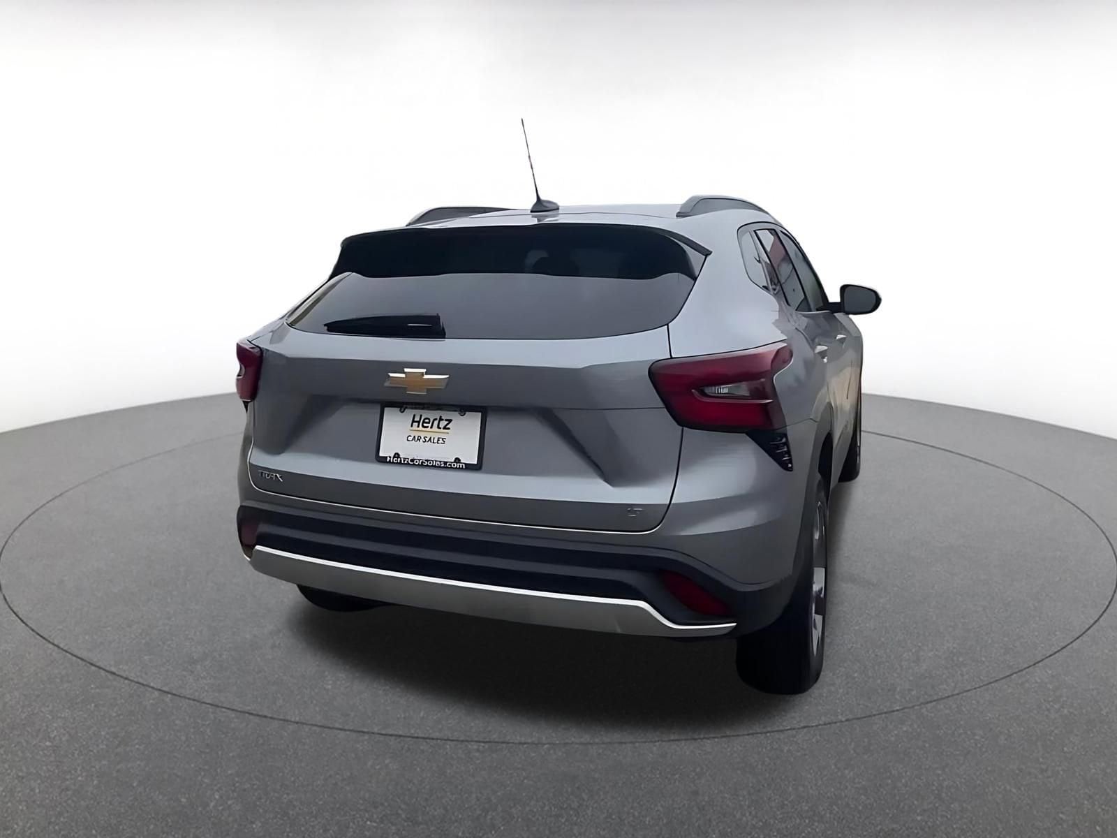 Thumbnail: 2025 Chevrolet Trax - 15