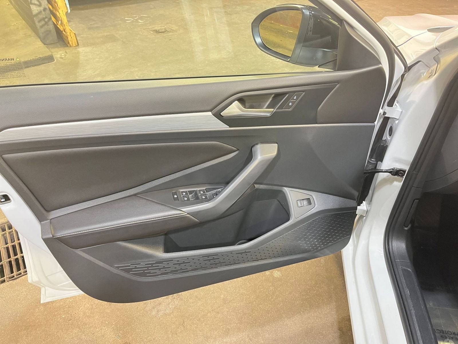 Thumbnail: 2025 Volkswagen Jetta - 20