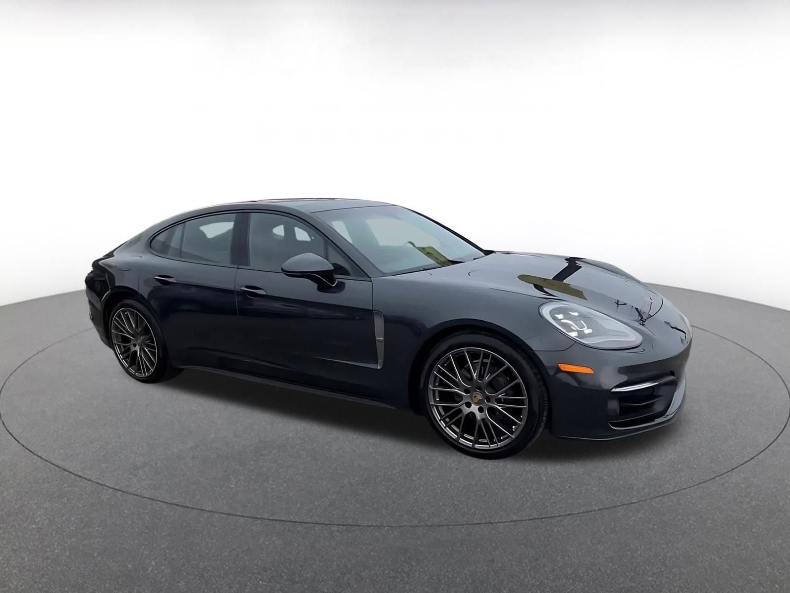 Thumbnail: 2023 Porsche Panamera - 2