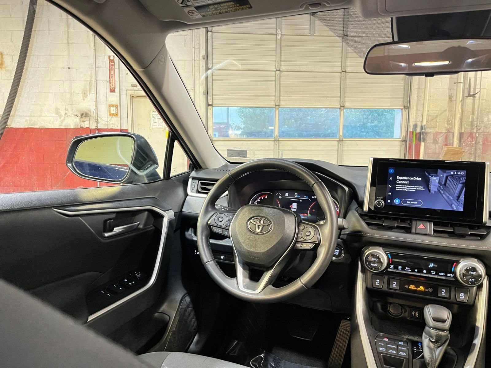 Thumbnail: 2024 Toyota RAV4 - 35