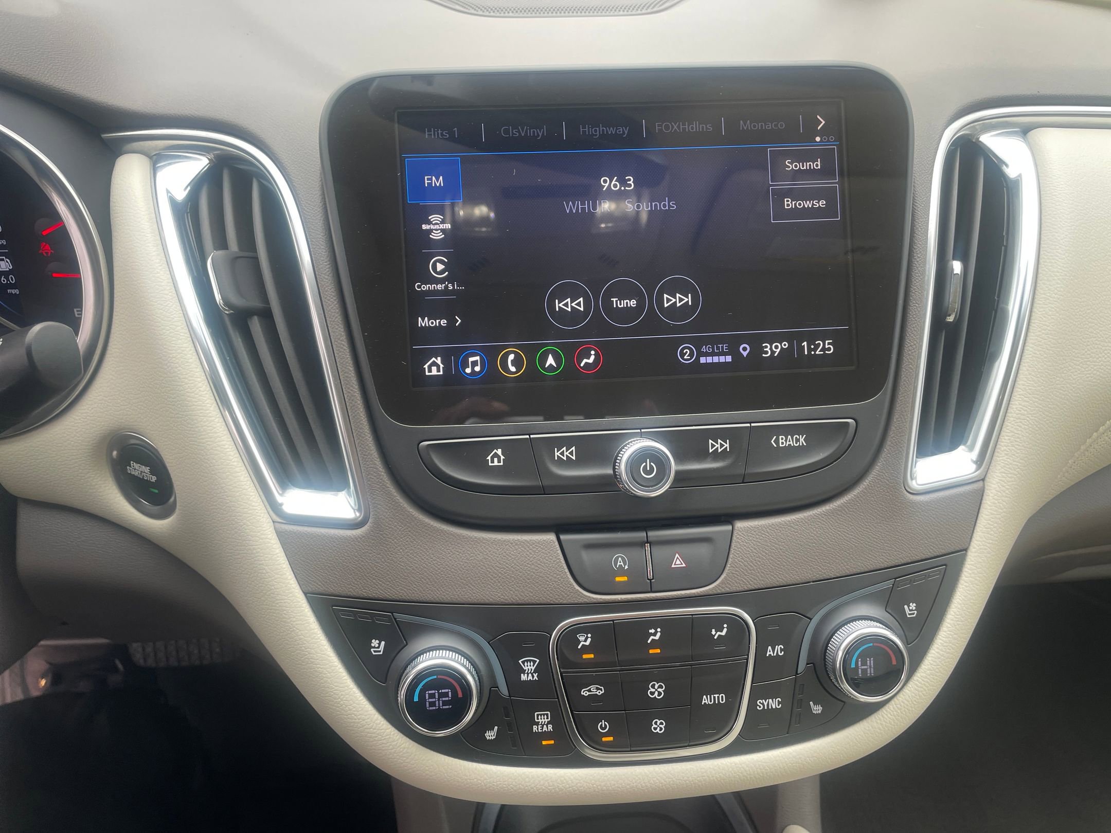 Thumbnail: 2024 Chevrolet Malibu - 18