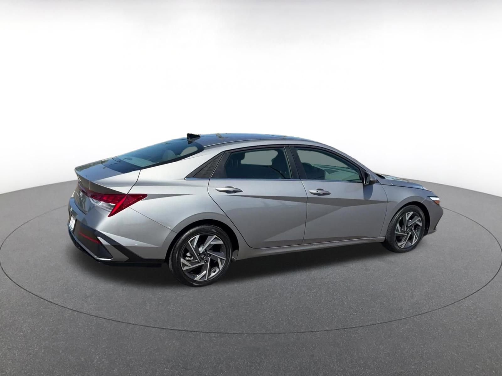 Thumbnail: 2025 Hyundai Elantra - 15
