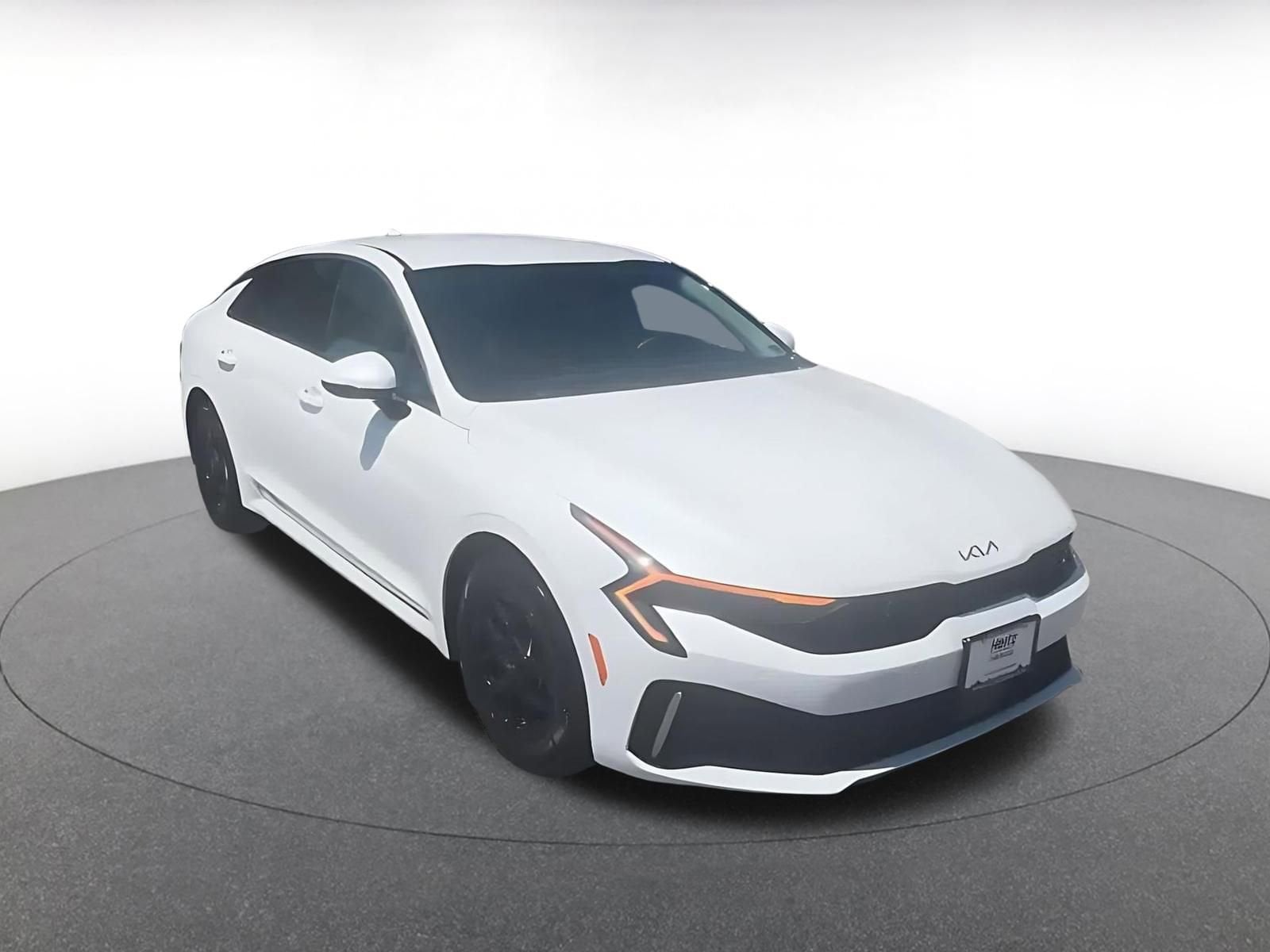 Thumbnail: 2025 Kia K5 - 3
