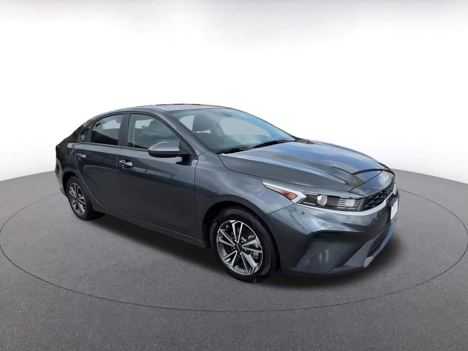 2024 Kia Forte LXS 2